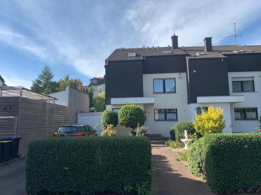 Private With Balcony In Dortmund-brackel Apartment *